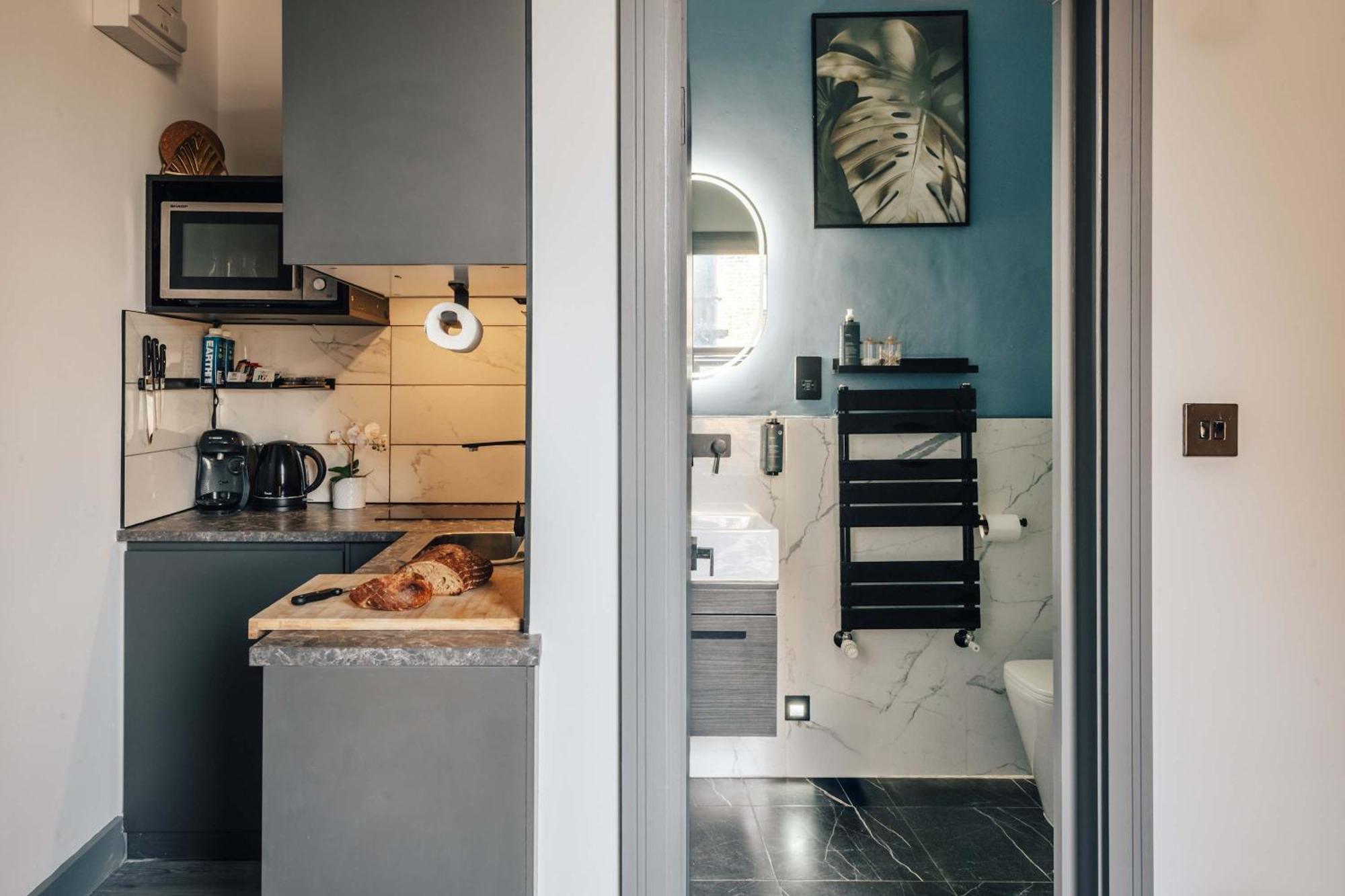 Modern And Spacious Duplex In Earls Court ลอนดอน ภายนอก รูปภาพ